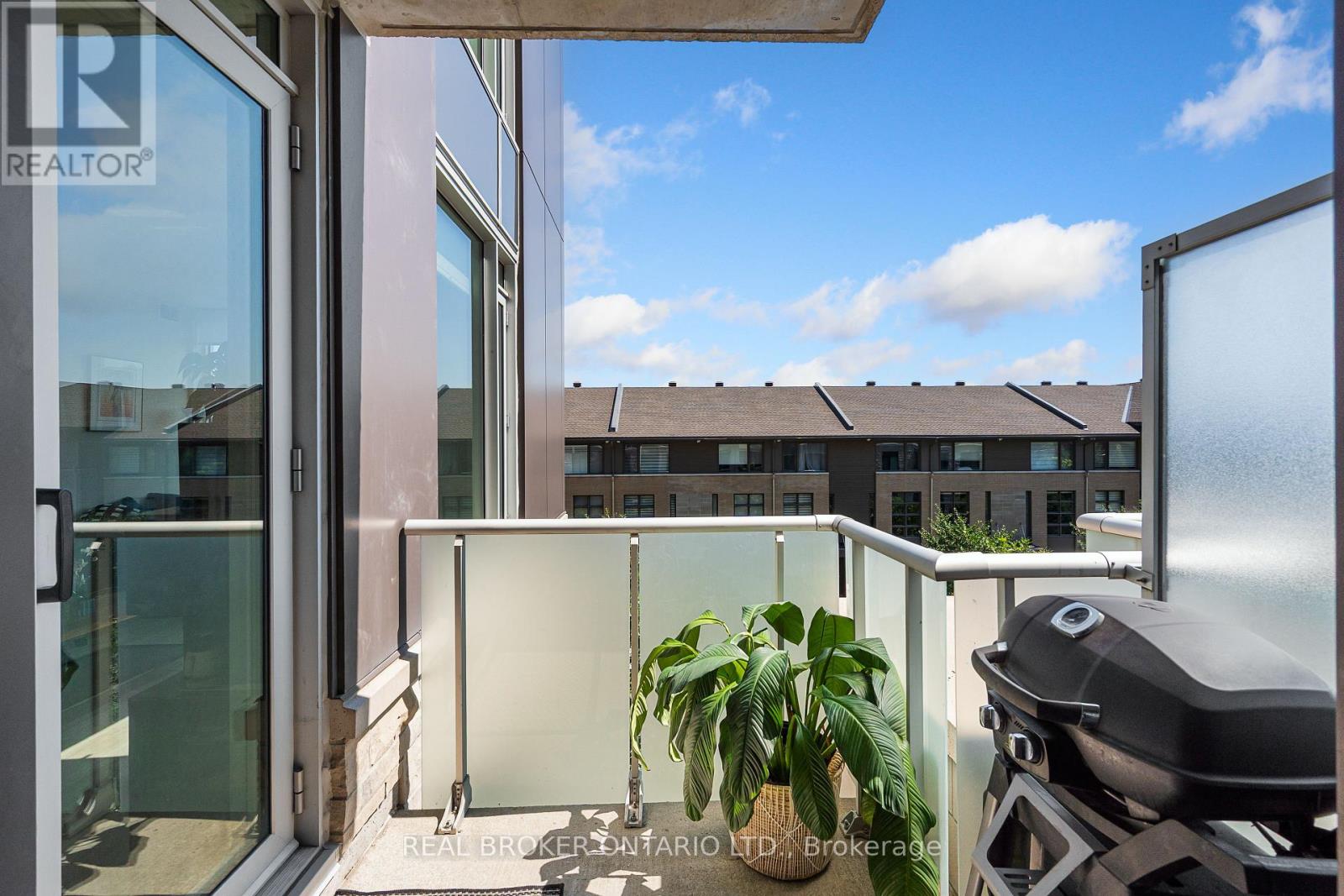 Photo 9 of 310 530 De Mazenod Avenue, Ottawa ON
