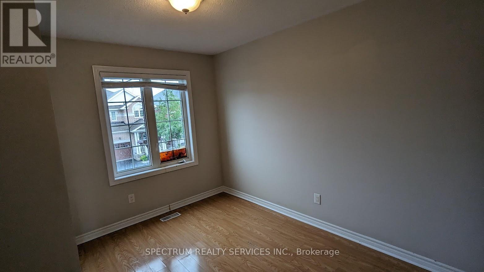 Photo 10 of 1267 Sim Place, Milton ON
