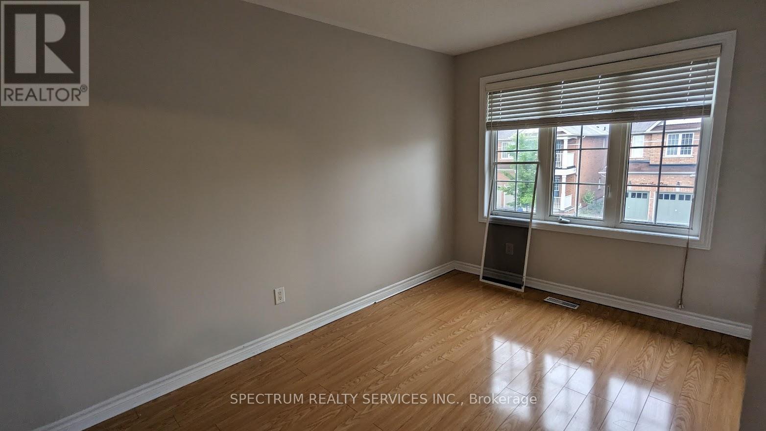 Photo 11 of 1267 Sim Place, Milton ON