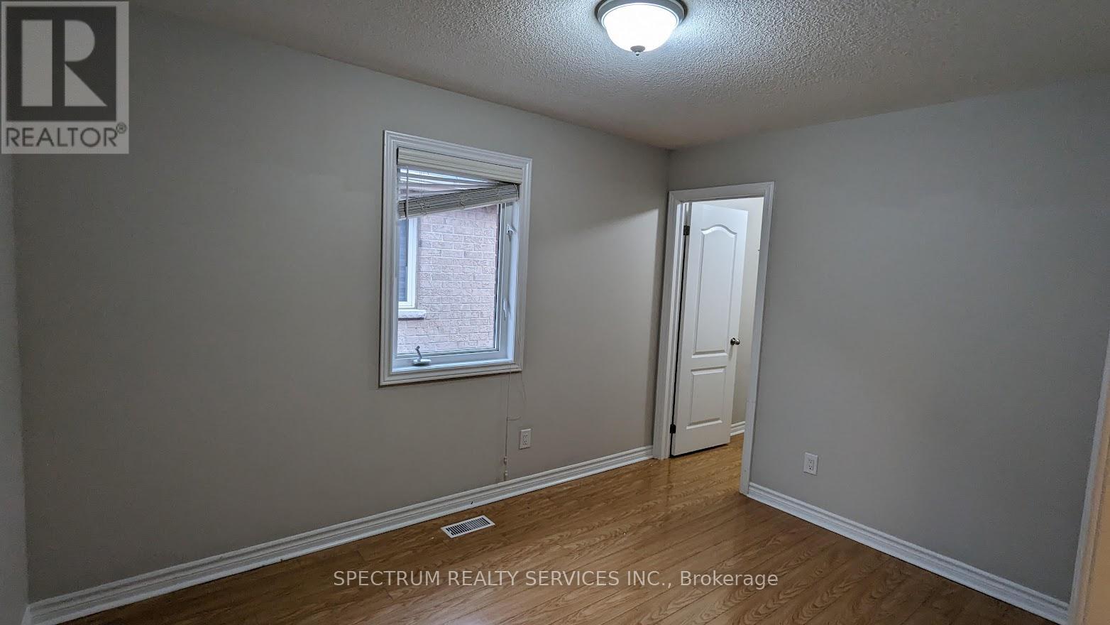 Photo 15 of 1267 Sim Place, Milton ON
