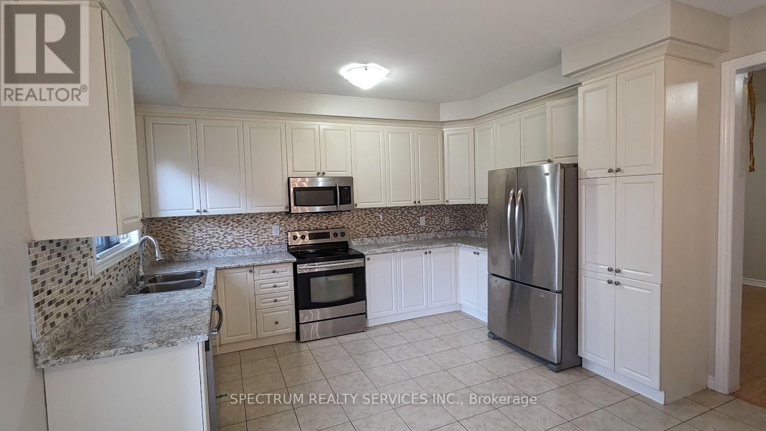 Photo 4 of 1267 Sim Place, Milton ON
