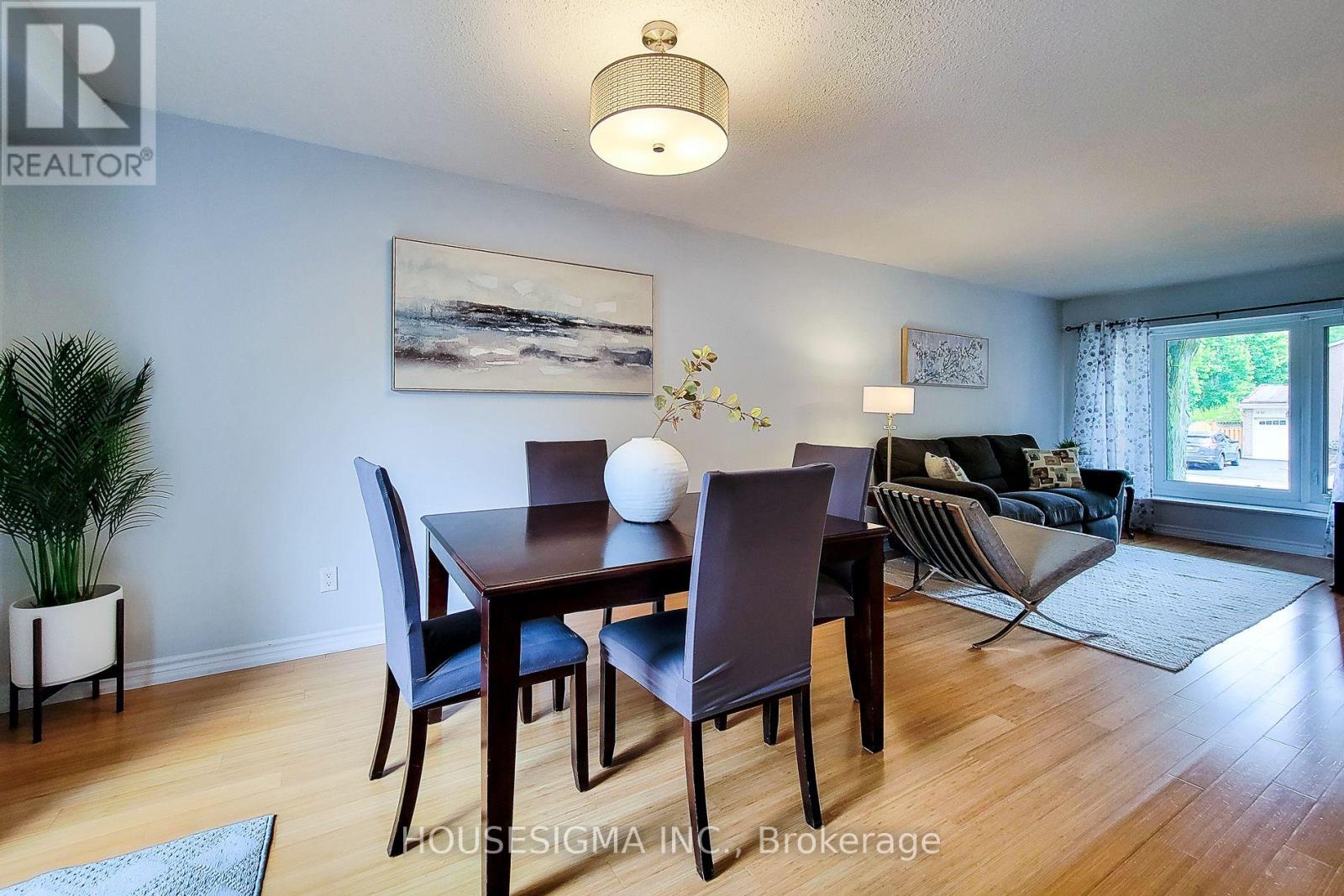 Photo 12 of 3111 Cantelon Crescent, Mississauga ON
