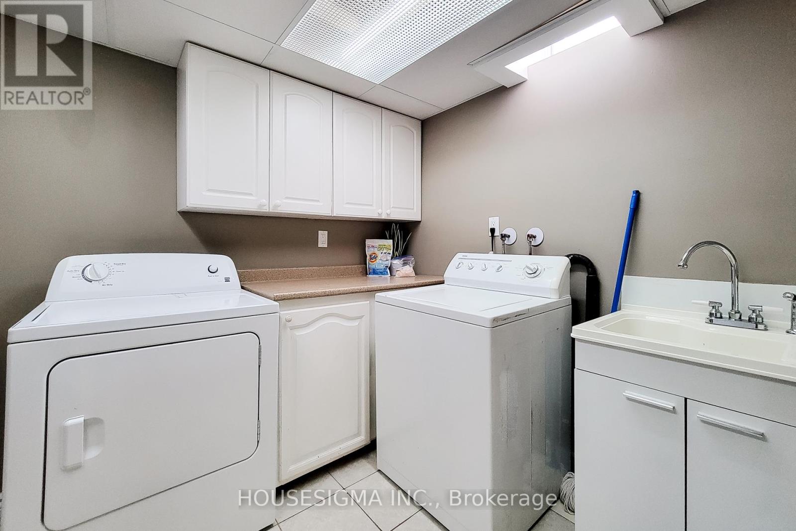 Photo 24 of 3111 Cantelon Crescent, Mississauga ON