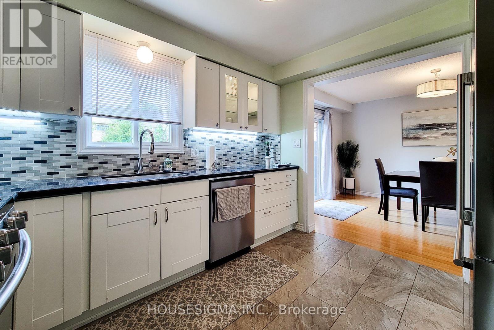 Photo 8 of 3111 Cantelon Crescent, Mississauga ON