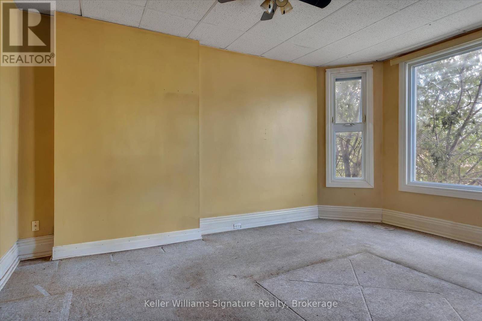 Photo 24 of 514 516 Aylmer Street N, Peterborough Central ON