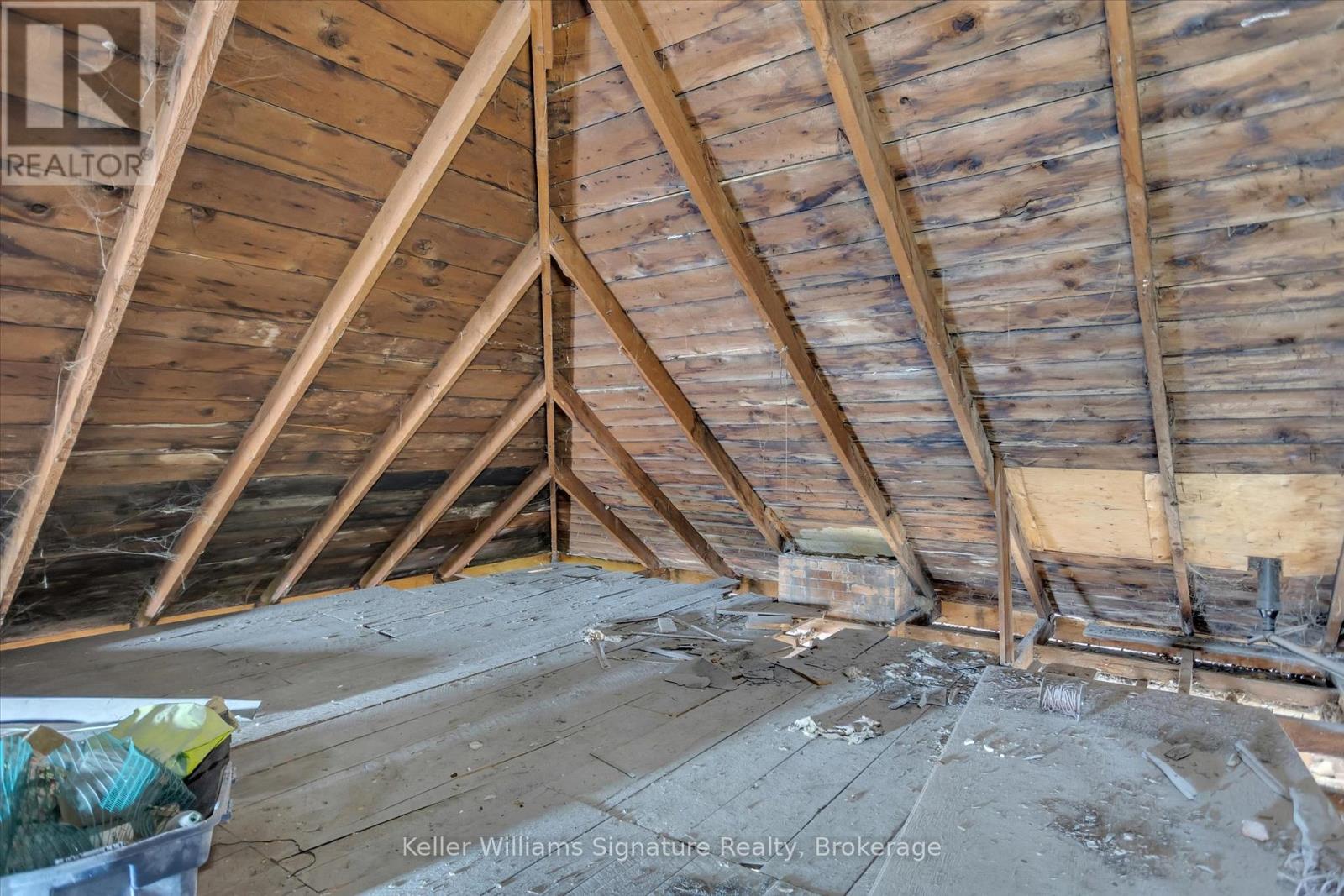 Photo 45 of 514 516 Aylmer Street N, Peterborough Central ON