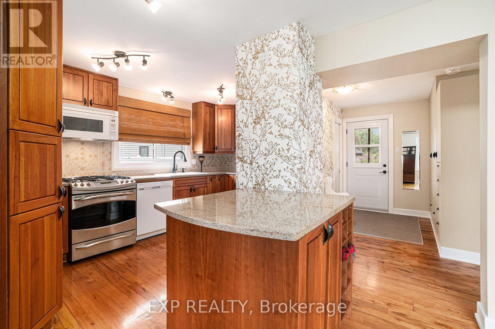 Photo 7 of 145 General Avenue, Ottawa ON
