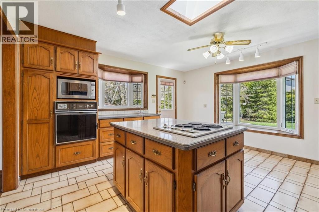Photo 21 of 1 Westview Crescent, Waterdown ON