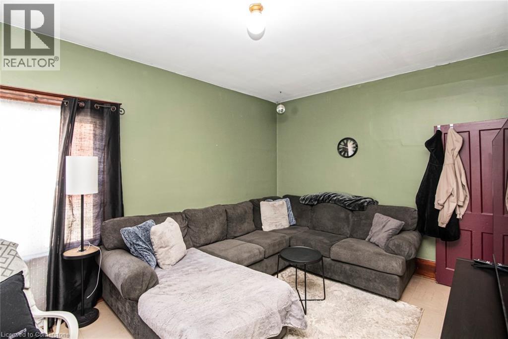 Photo 11 of 41 43 Main Street S, Haldimand ON