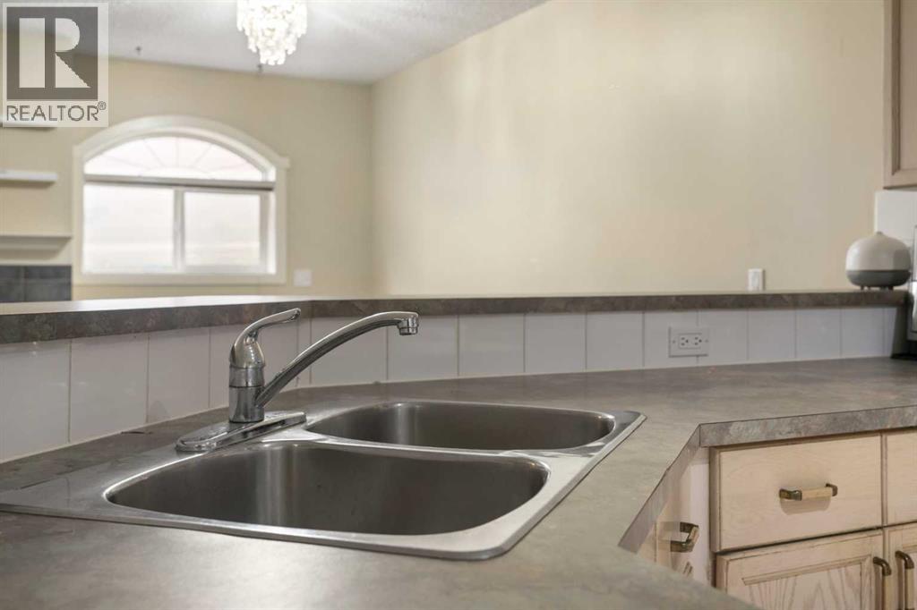 Single Family House Low rise for Sale in    Avenue SW Beltline Calgary 