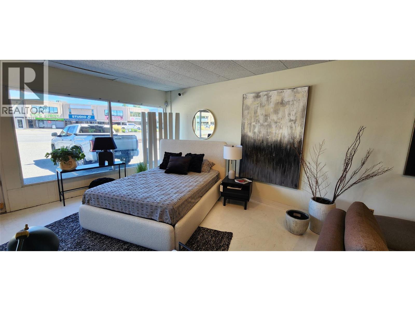 3 310 Banks Road, Kelowna