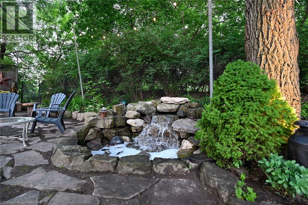 Photo 8 of 792 Old York Road, Burlington ON