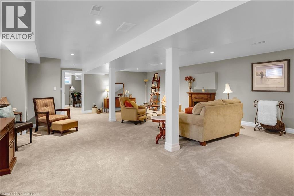 Photo 27 of 792 Old York Road, Burlington ON