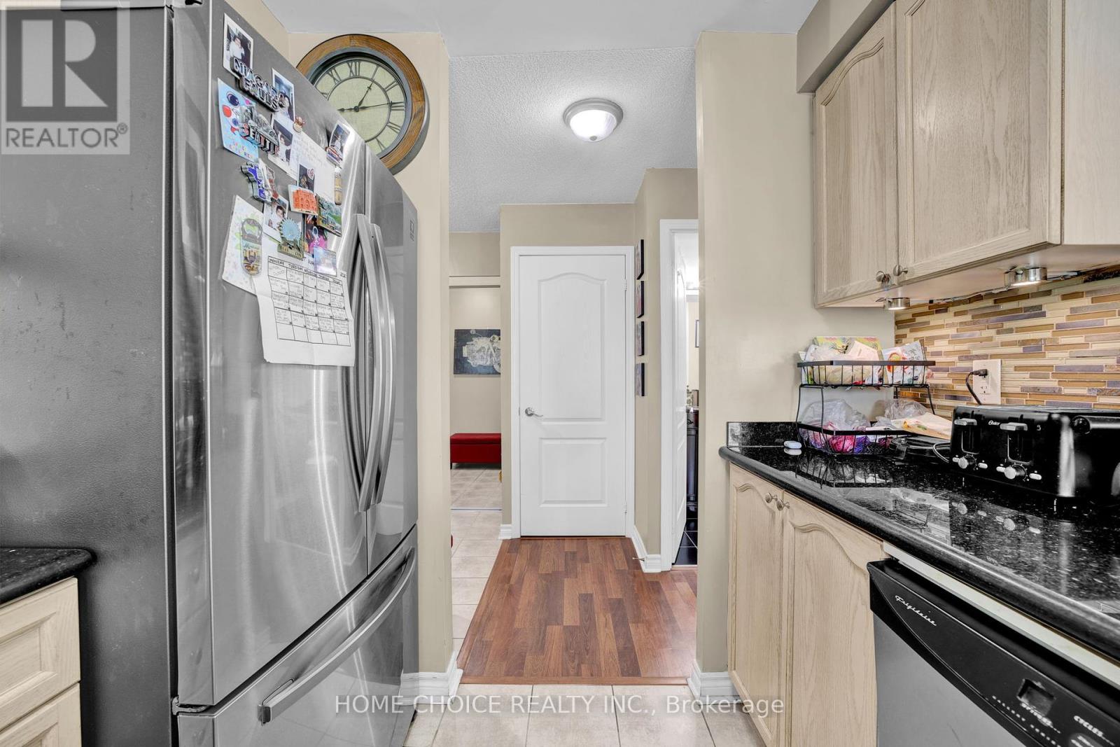 Photo 9 of 206 935 Sheppard Avenue W, Toronto ON
