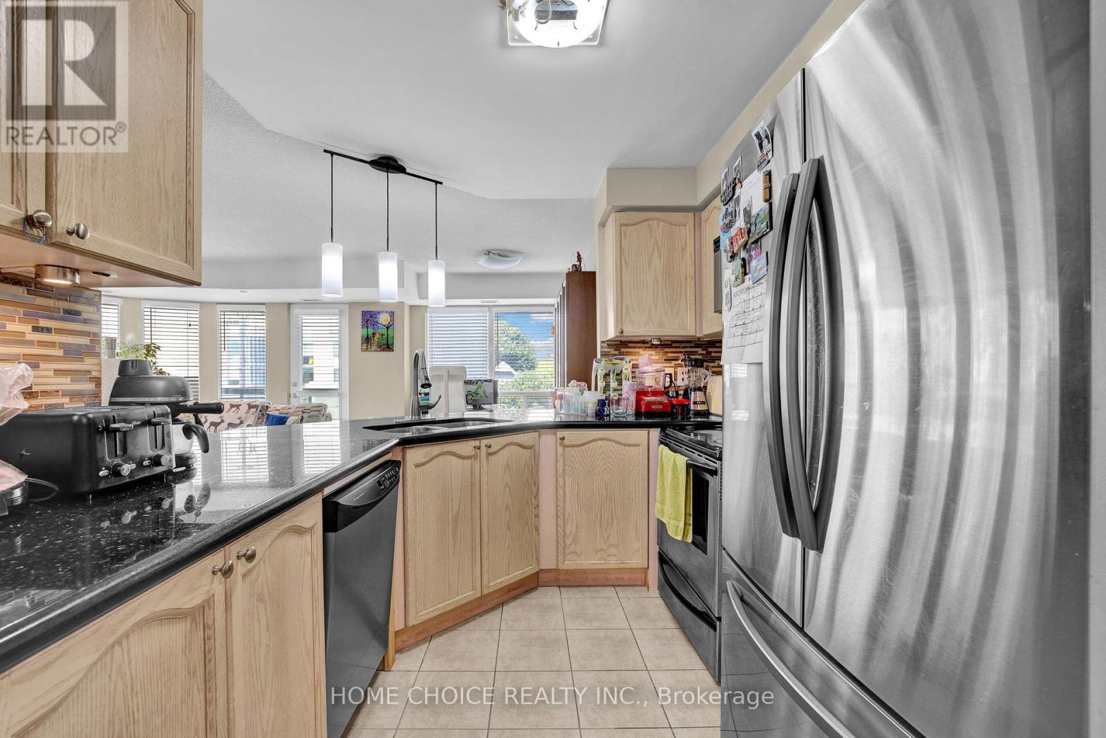 Photo 20 of 206 935 Sheppard Avenue W, Toronto ON