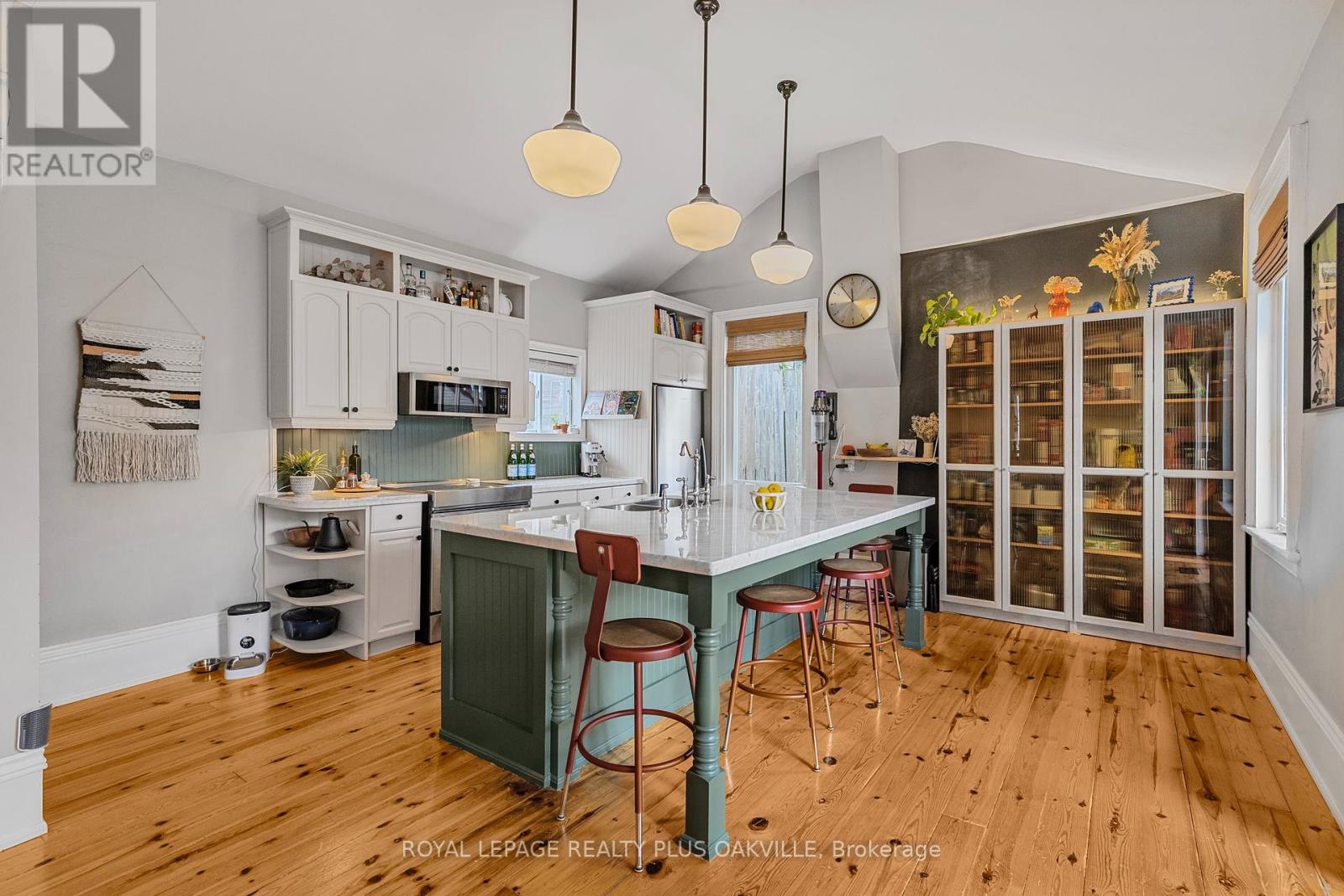 Photo 18 of 73 Pearl Street N, Hamilton ON