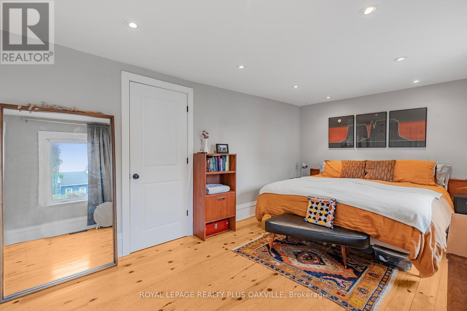 Photo 16 of 73 Pearl Street N, Hamilton ON
