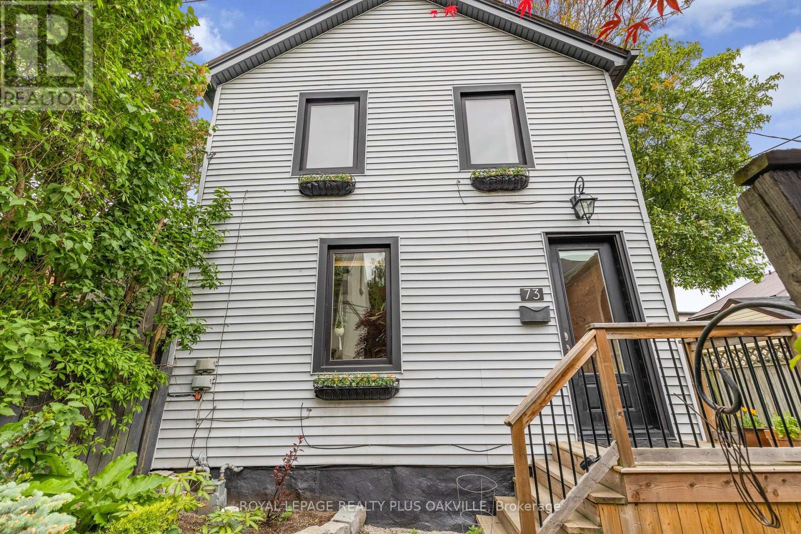 Photo 6 of 73 Pearl Street N, Hamilton ON