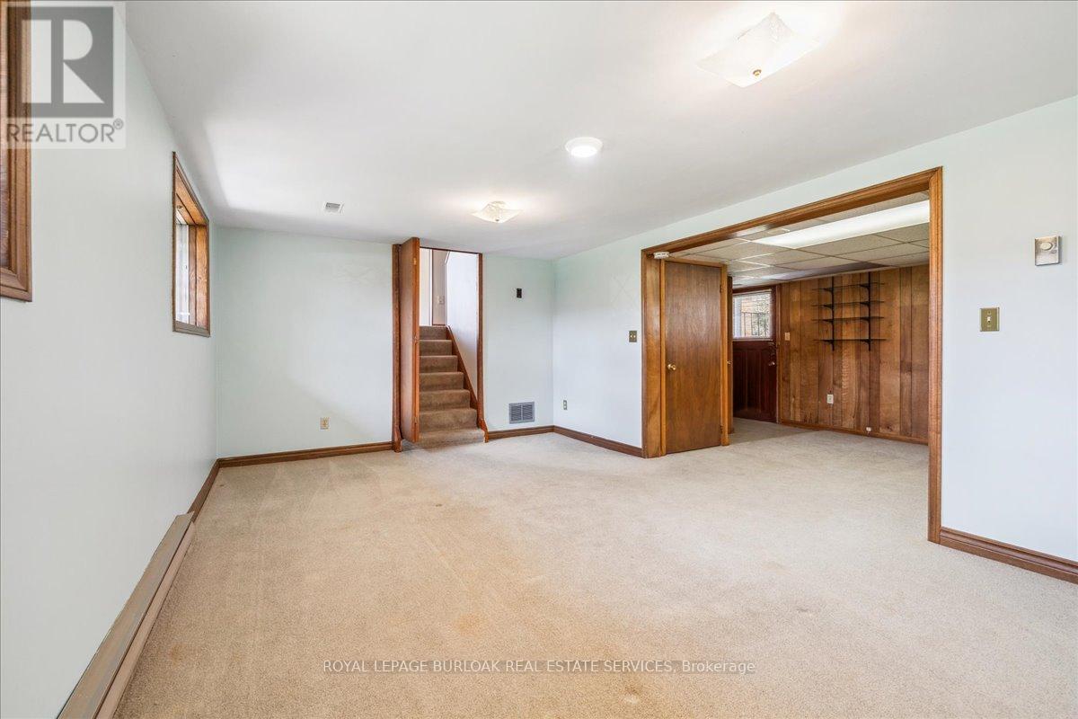 Photo 24 of 1 Westview Crescent, Hamilton ON