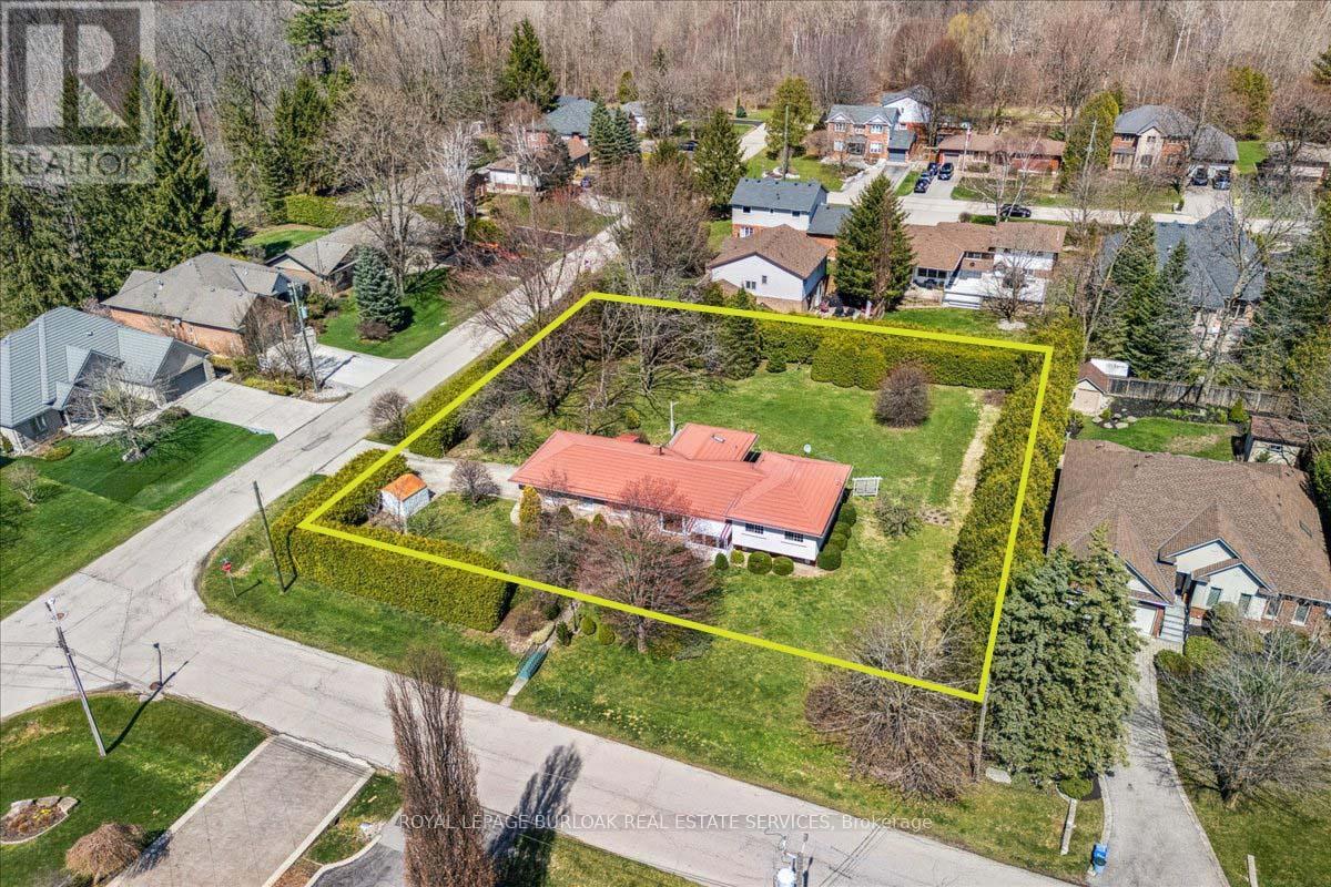 Photo 8 of 1 Westview Crescent, Hamilton ON