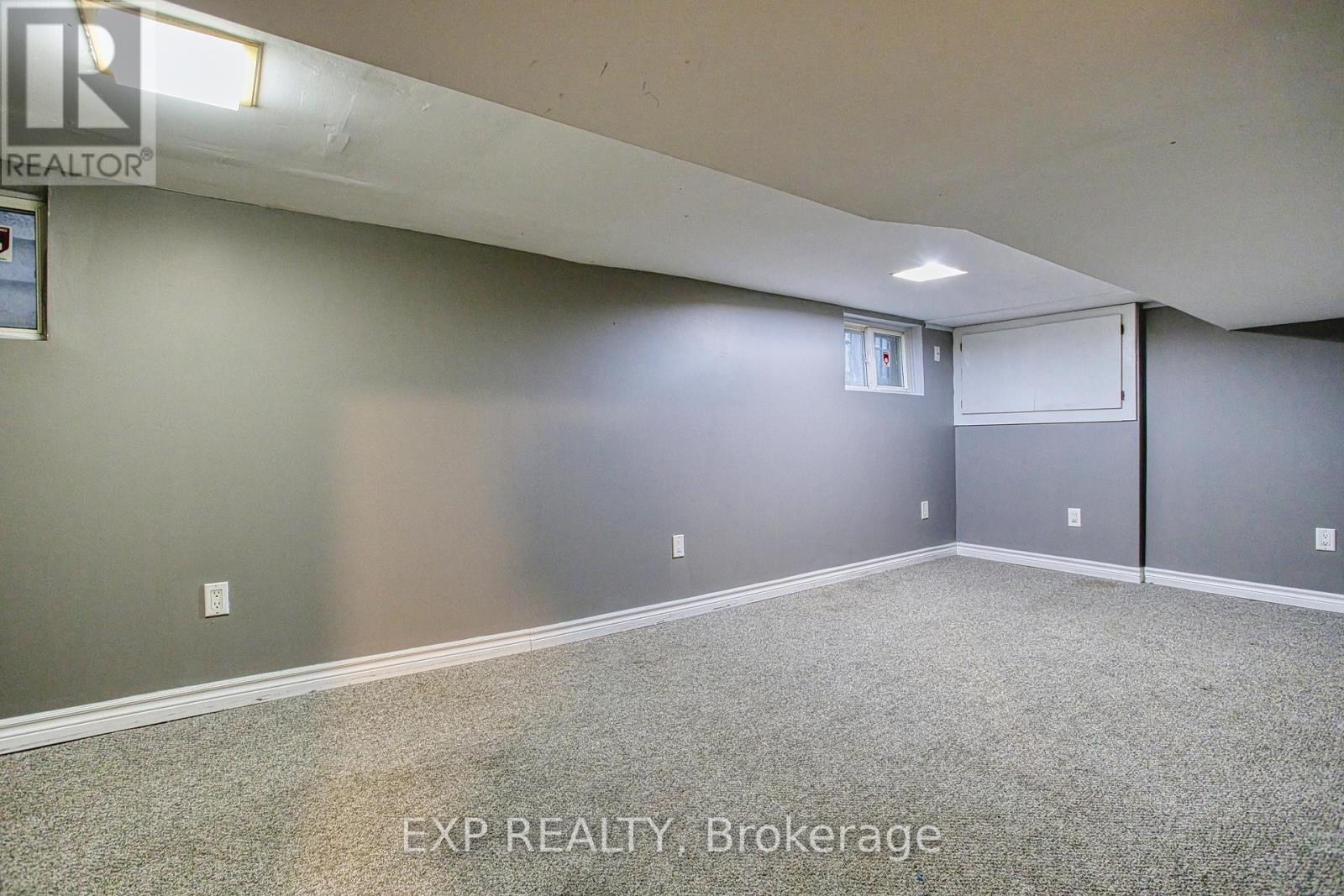 Photo 13 of 35 Niagara Street, Hamilton ON
