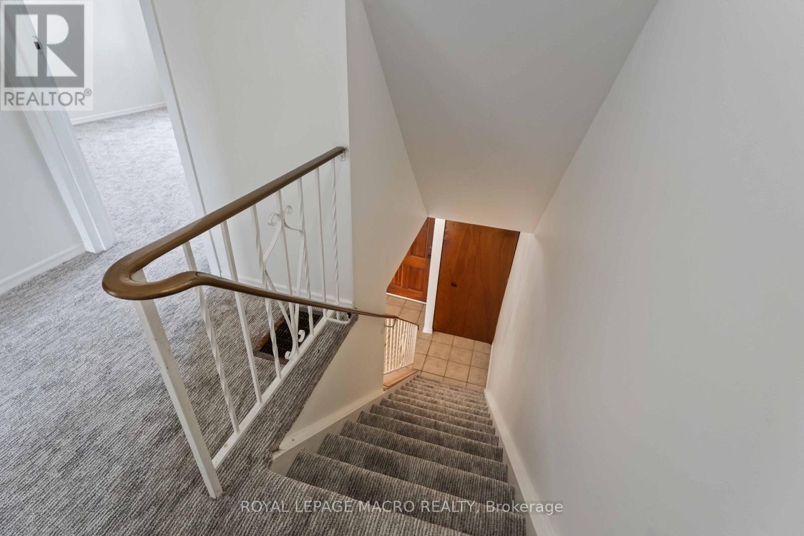 Photo 21 of 60 33 Rochelle Avenue, Hamilton ON