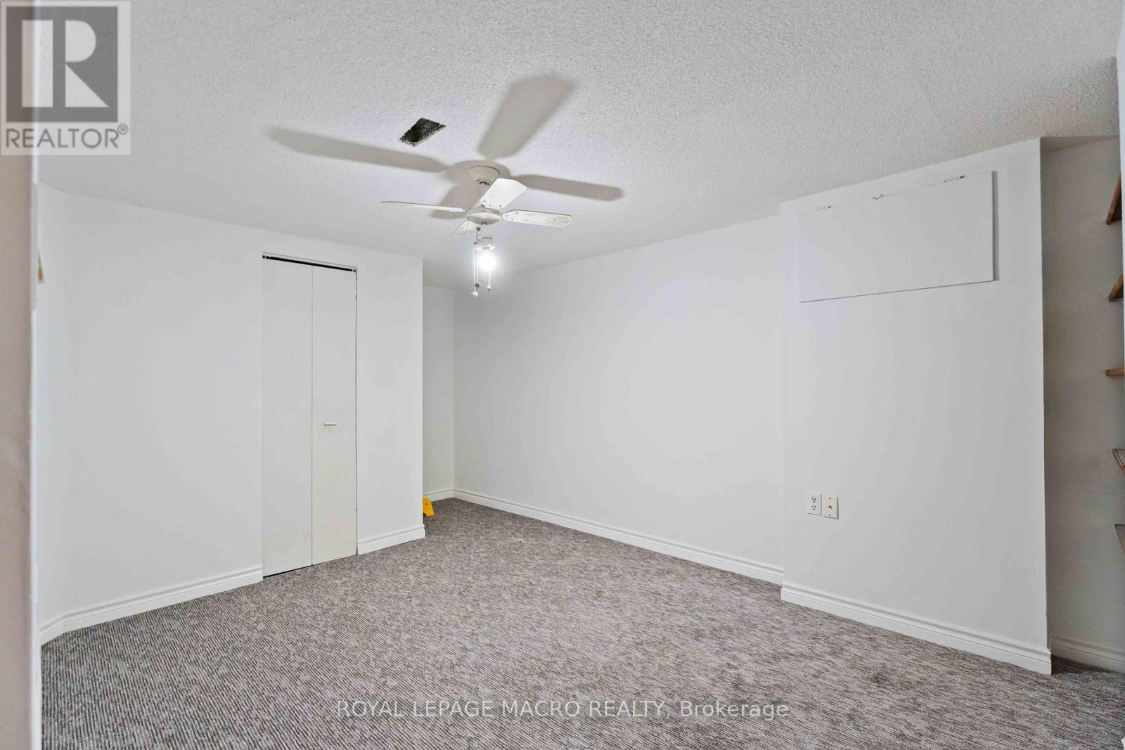 Photo 23 of 60 33 Rochelle Avenue, Hamilton ON