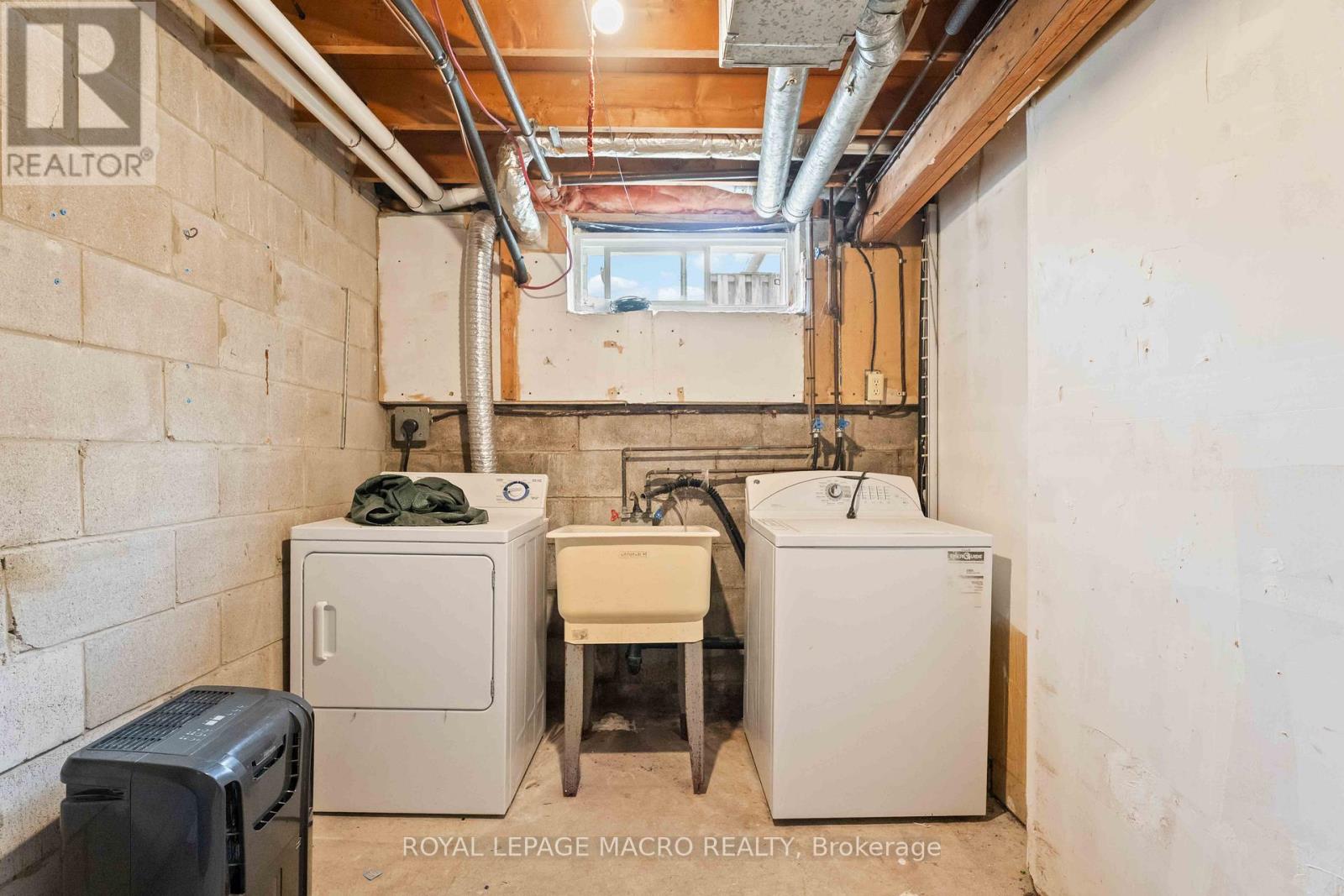 Photo 25 of 60 33 Rochelle Avenue, Hamilton ON