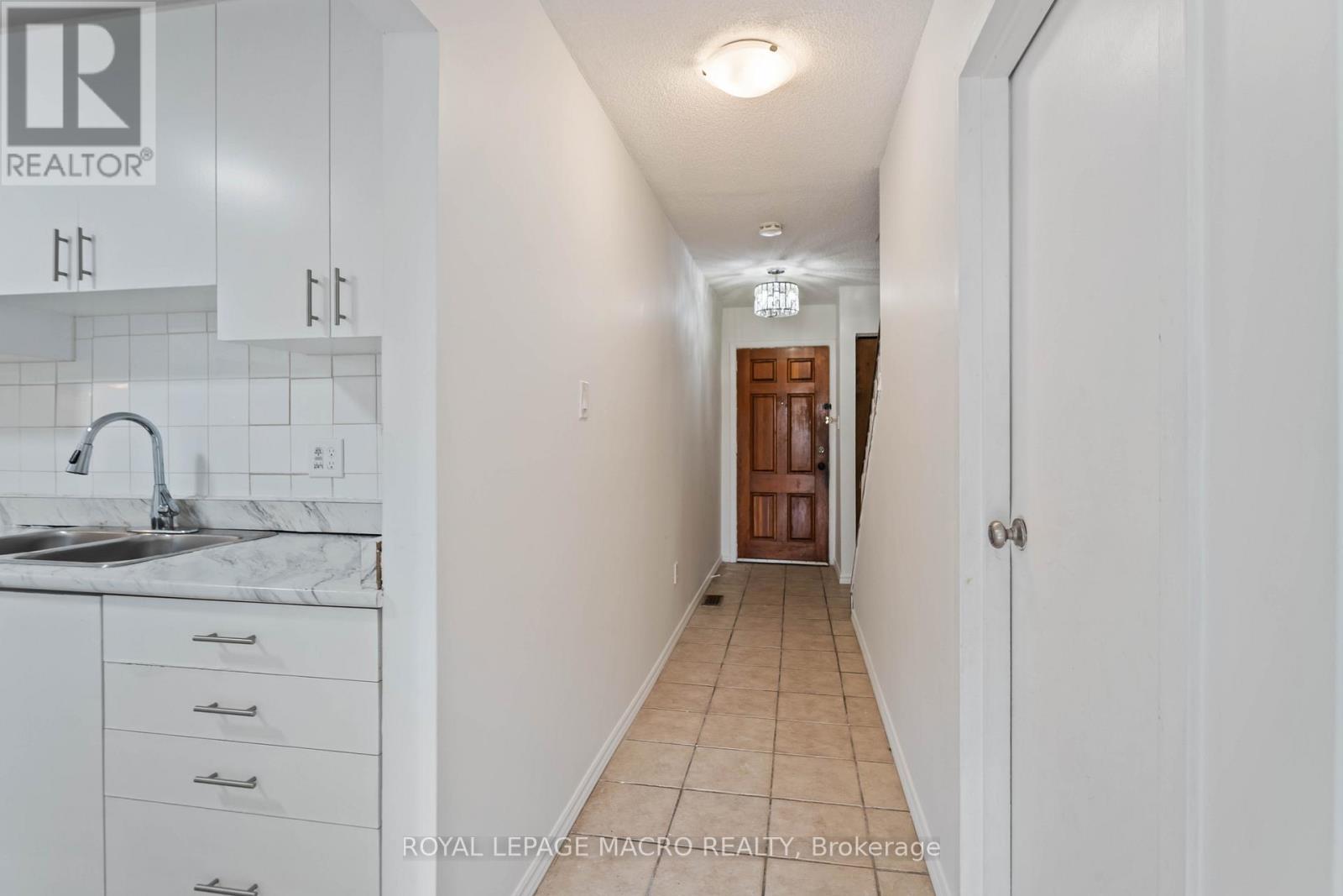 Photo 6 of 60 33 Rochelle Avenue, Hamilton ON