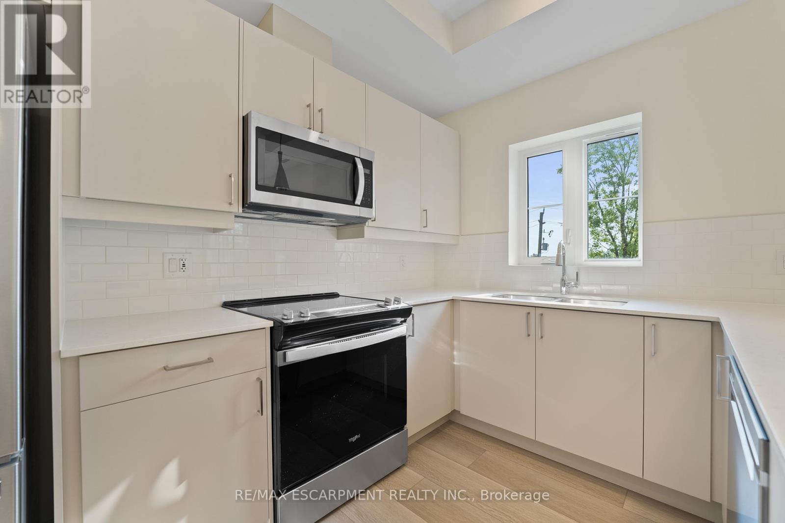 Photo 18 of 309 123 Lincoln Street, Welland ON