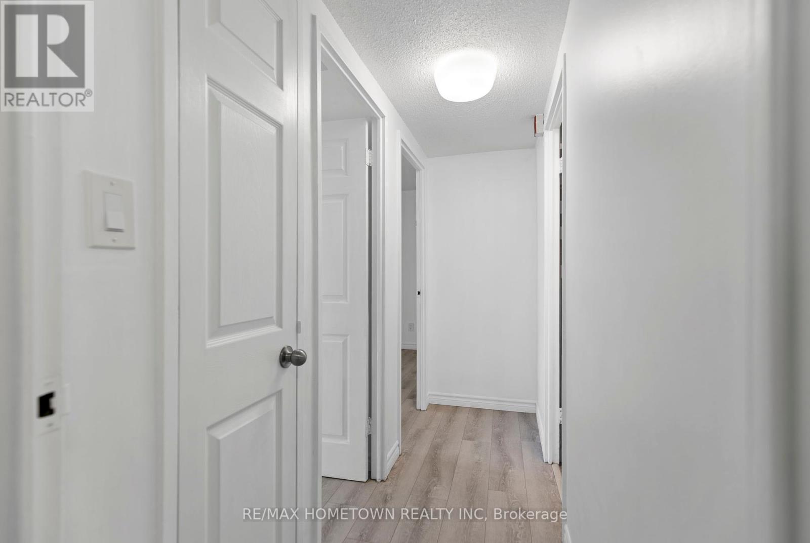 Photo 37 of 304 109 King Street E, Brockville ON