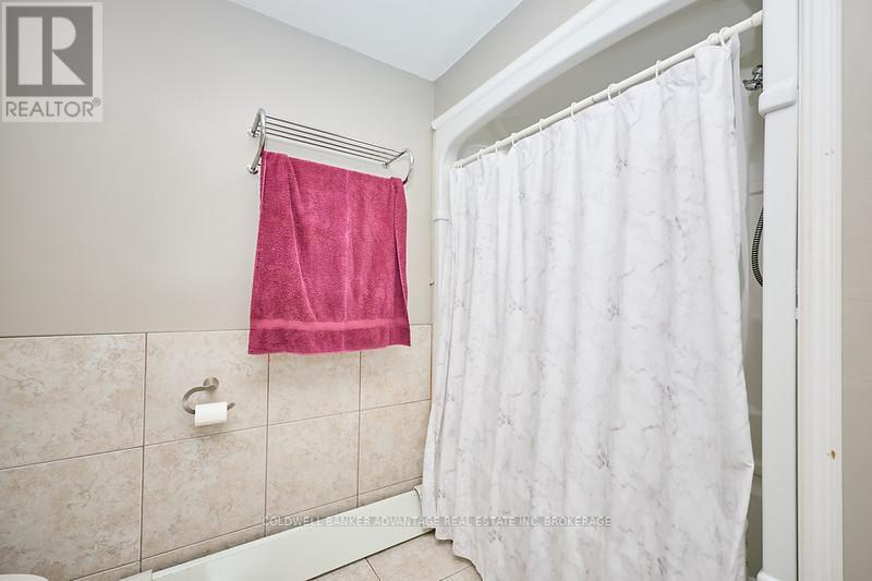 Photo 5 of 184 Price Avenue, Welland ON