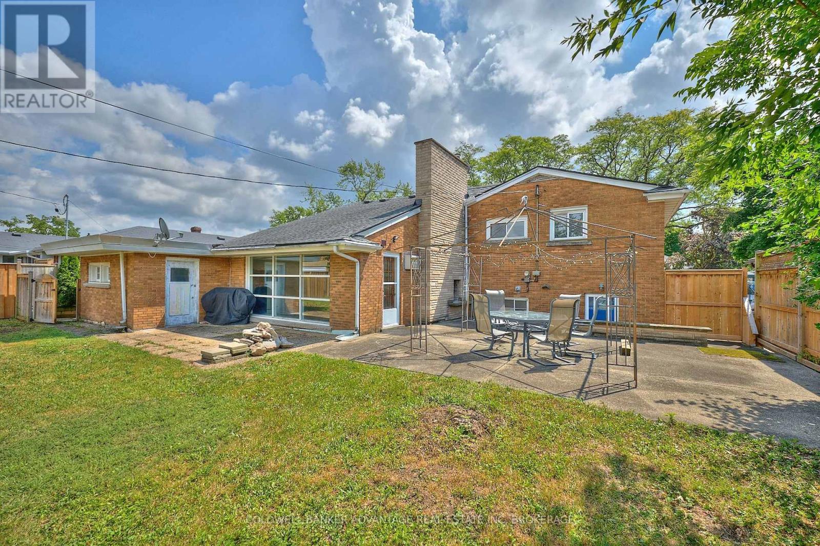 Photo 15 of 184 Price Avenue, Welland ON