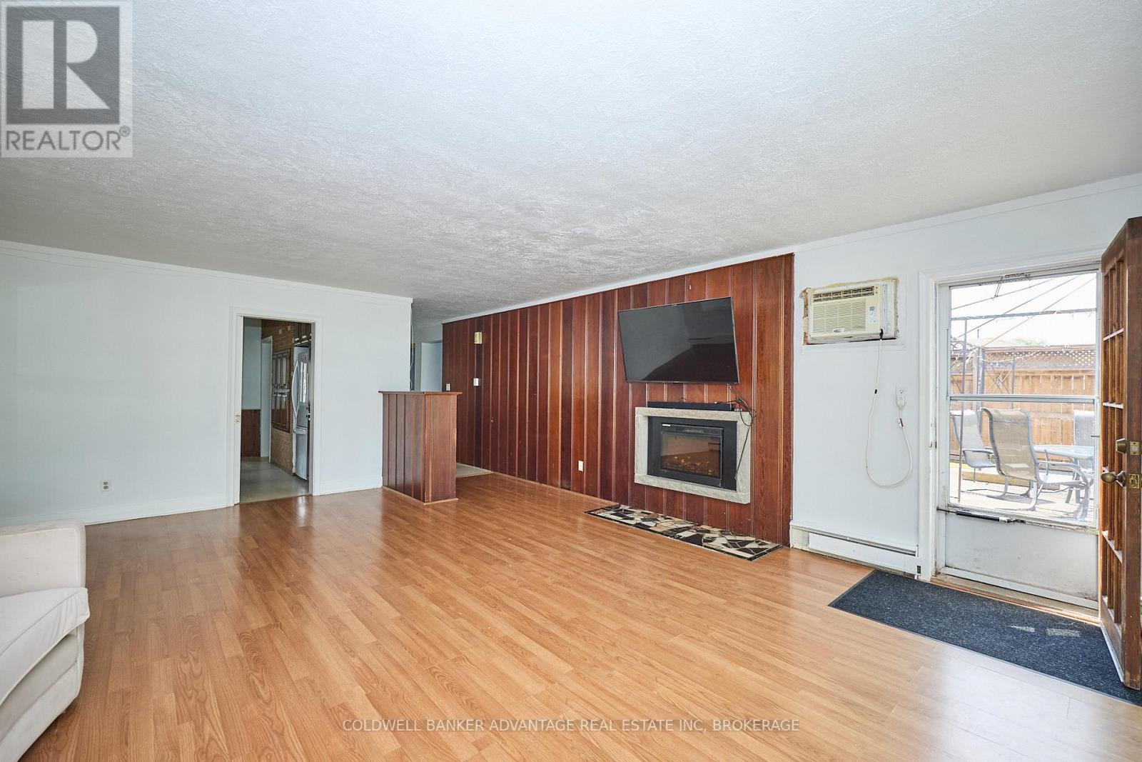 Photo 13 of 184 Price Avenue, Welland ON
