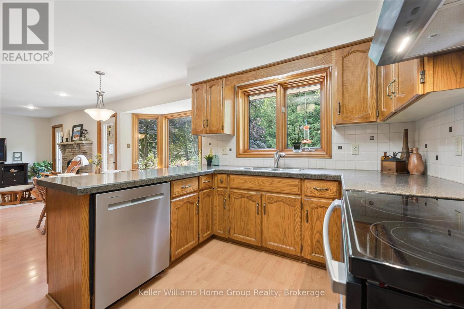 Photo 12 of 167 Inverhaugh Road, Centre Wellington ON