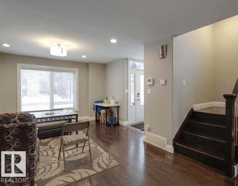 Photo 12 of 10935 76 Av Nw, Edmonton AB