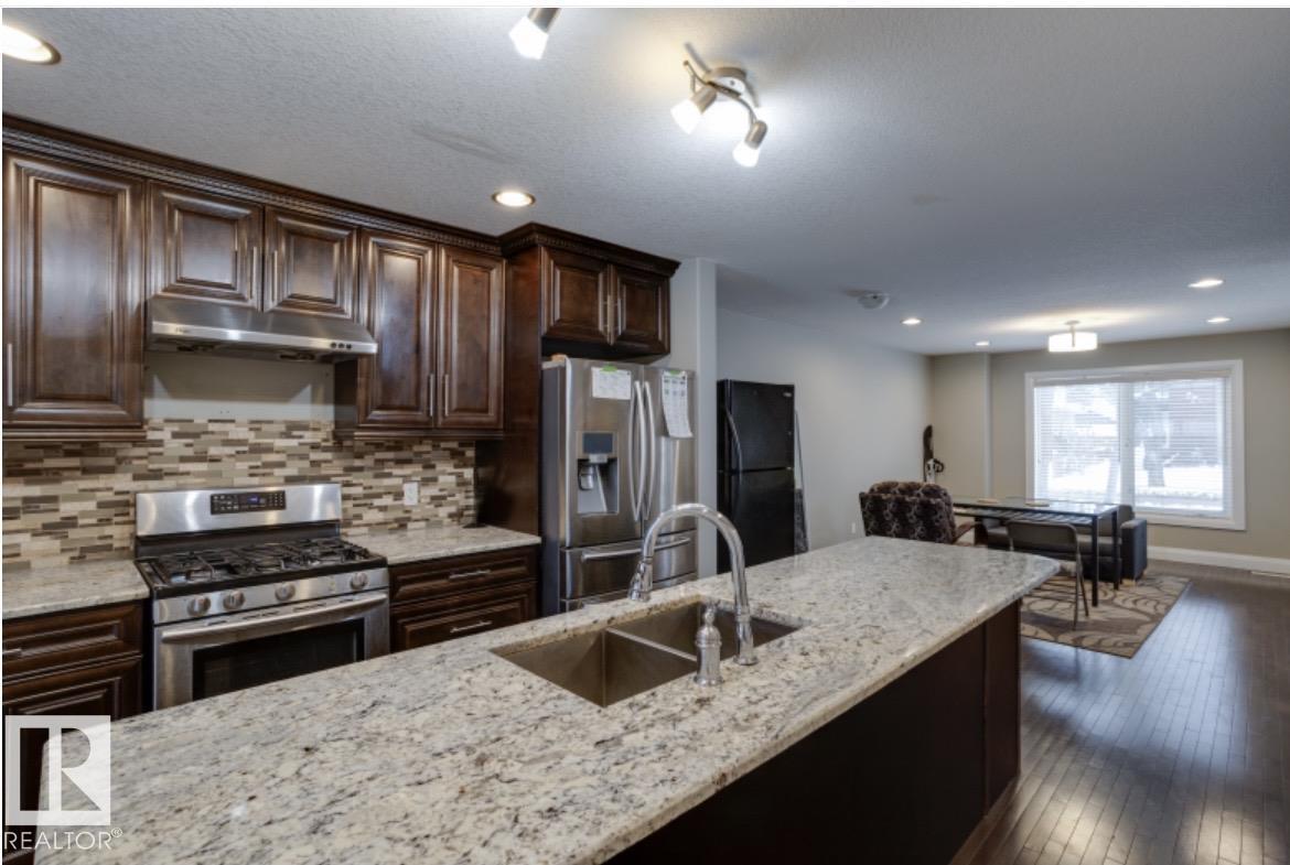 Photo 17 of 10935 76 Av Nw, Edmonton AB