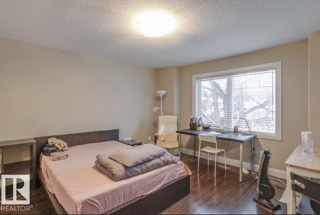 Photo 19 of 10935 76 Av Nw, Edmonton AB
