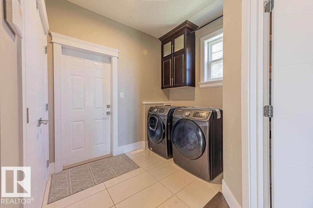 Photo 10 of 4136 Charles Link Li Sw, Edmonton AB