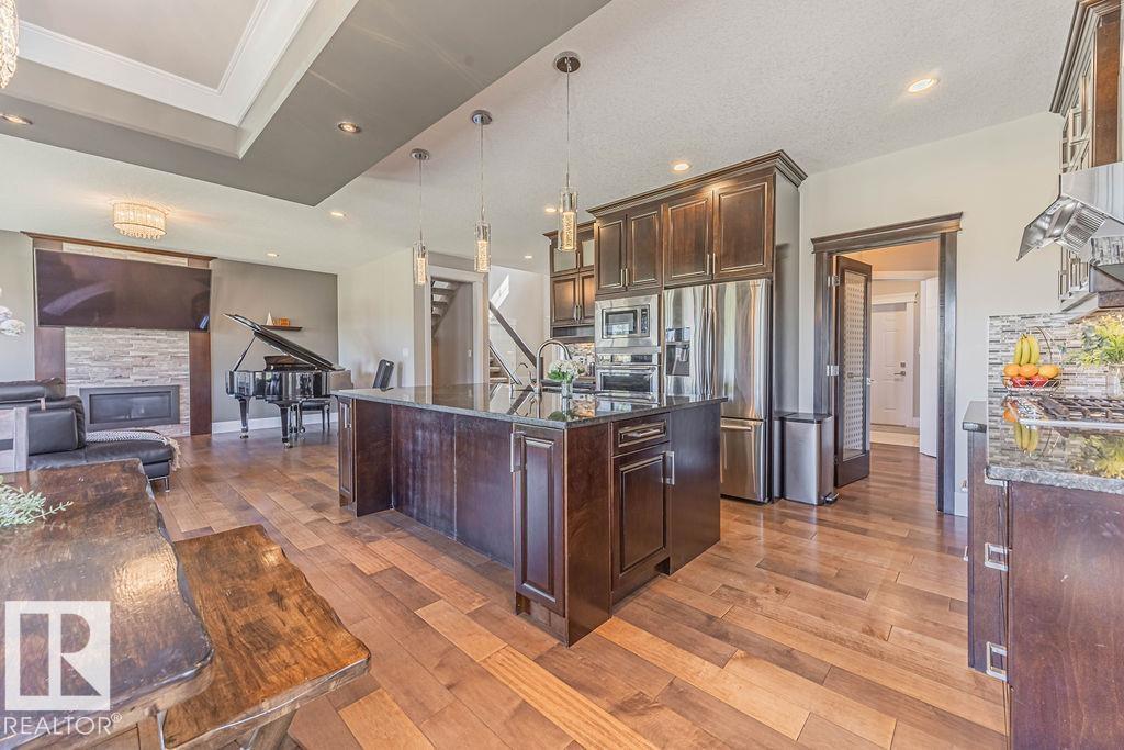 Photo 16 of 4136 Charles Link Li Sw, Edmonton AB