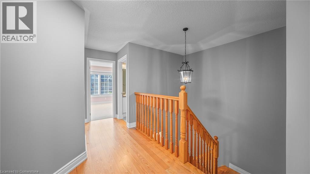 Photo 14 of 548 Terrace Way, Oakville ON