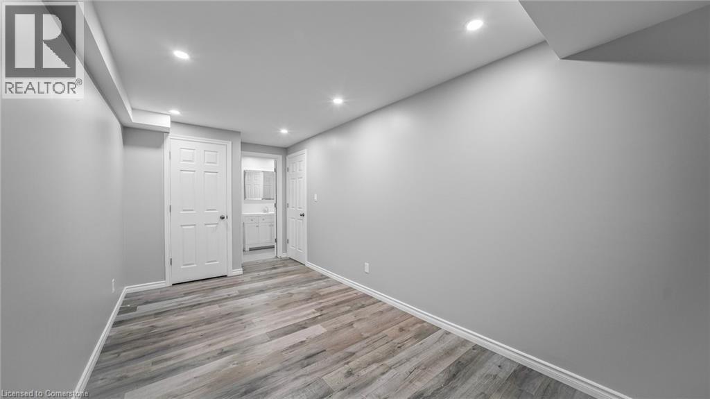 Photo 27 of 548 Terrace Way, Oakville ON