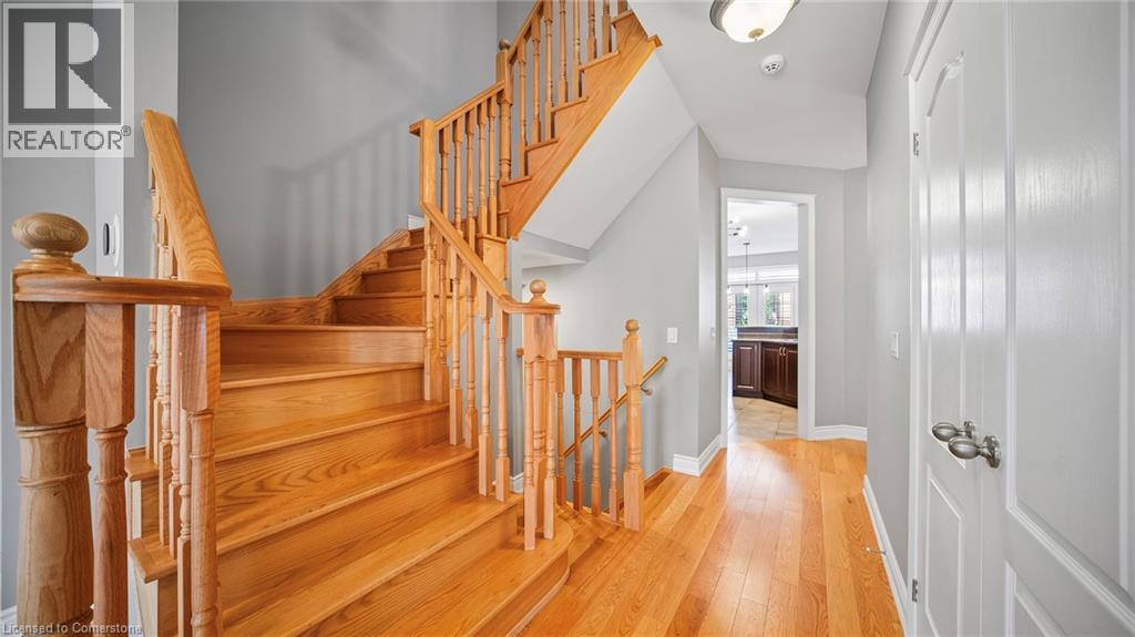 Photo 5 of 548 Terrace Way, Oakville ON