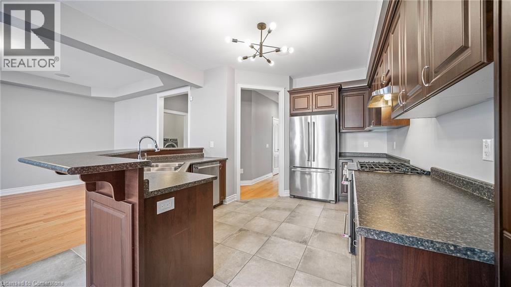 Photo 8 of 548 Terrace Way, Oakville ON