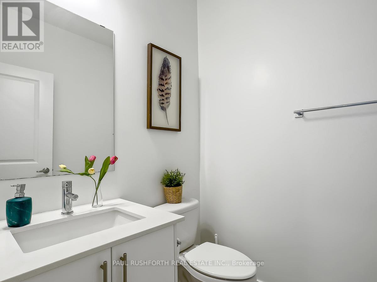 Photo 17 of 21 Mendoza Way, Ottawa ON