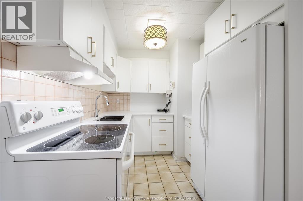 Photo 11 of 6502 Thornberry, Windsor ON
