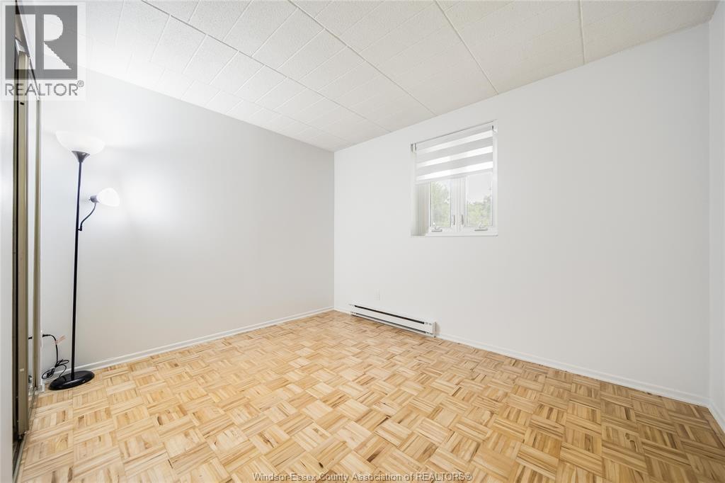 Photo 13 of 6502 Thornberry, Windsor ON