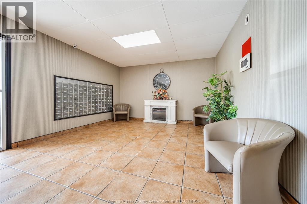 Photo 3 of 6502 Thornberry, Windsor ON