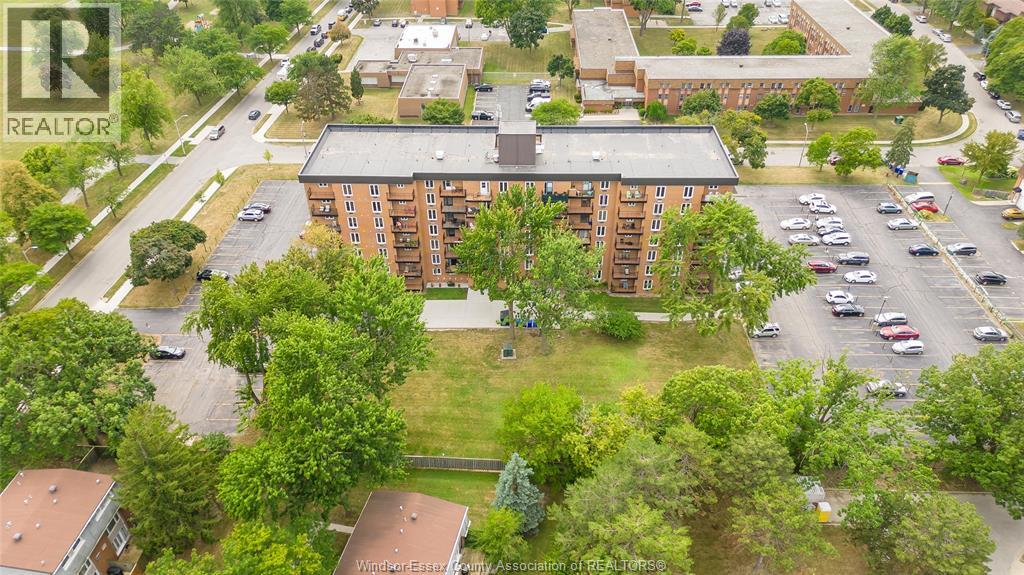 Photo 23 of 6502 Thornberry, Windsor ON