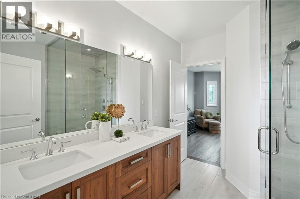 Photo 30 of 103 Lampman Drive, Grimsby ON